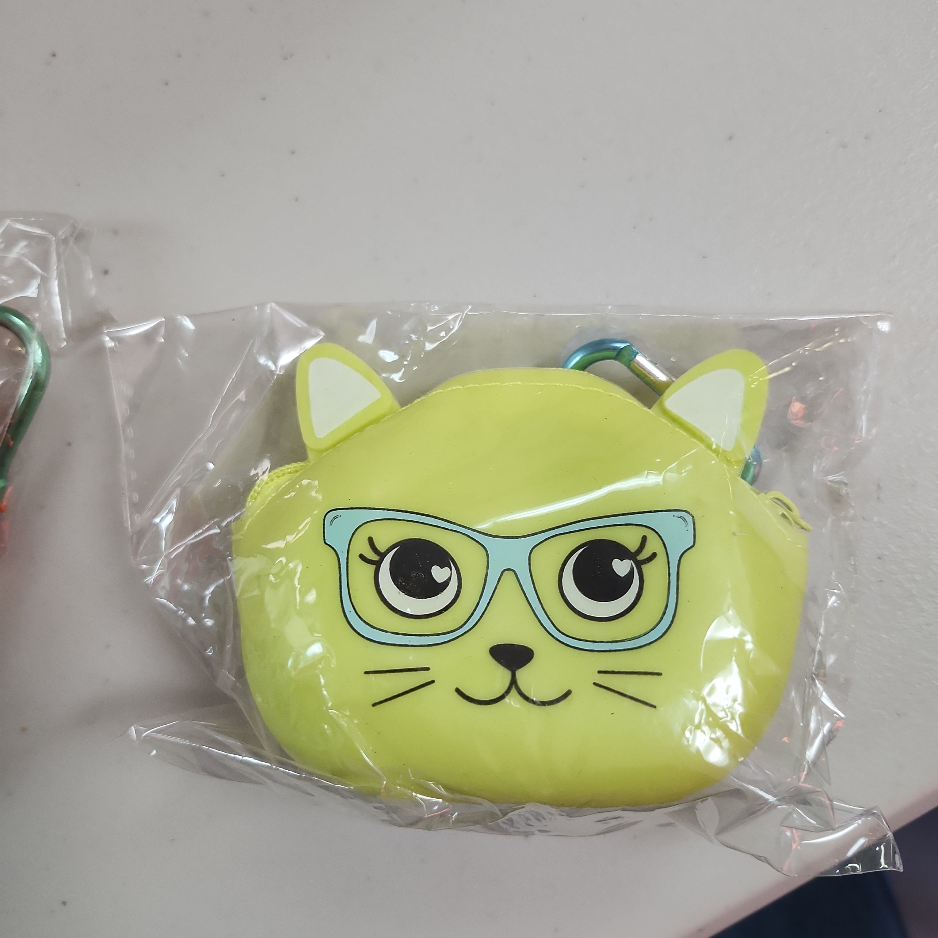 Pouch, glitter gel pen, notepad, carabiner